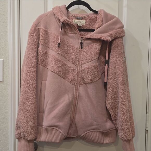 Koolaburra By Ugg Hood Cropped Sherpa Bomber Jacket - Picture 5 of 6